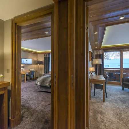 Le Kaila Hotel 5*